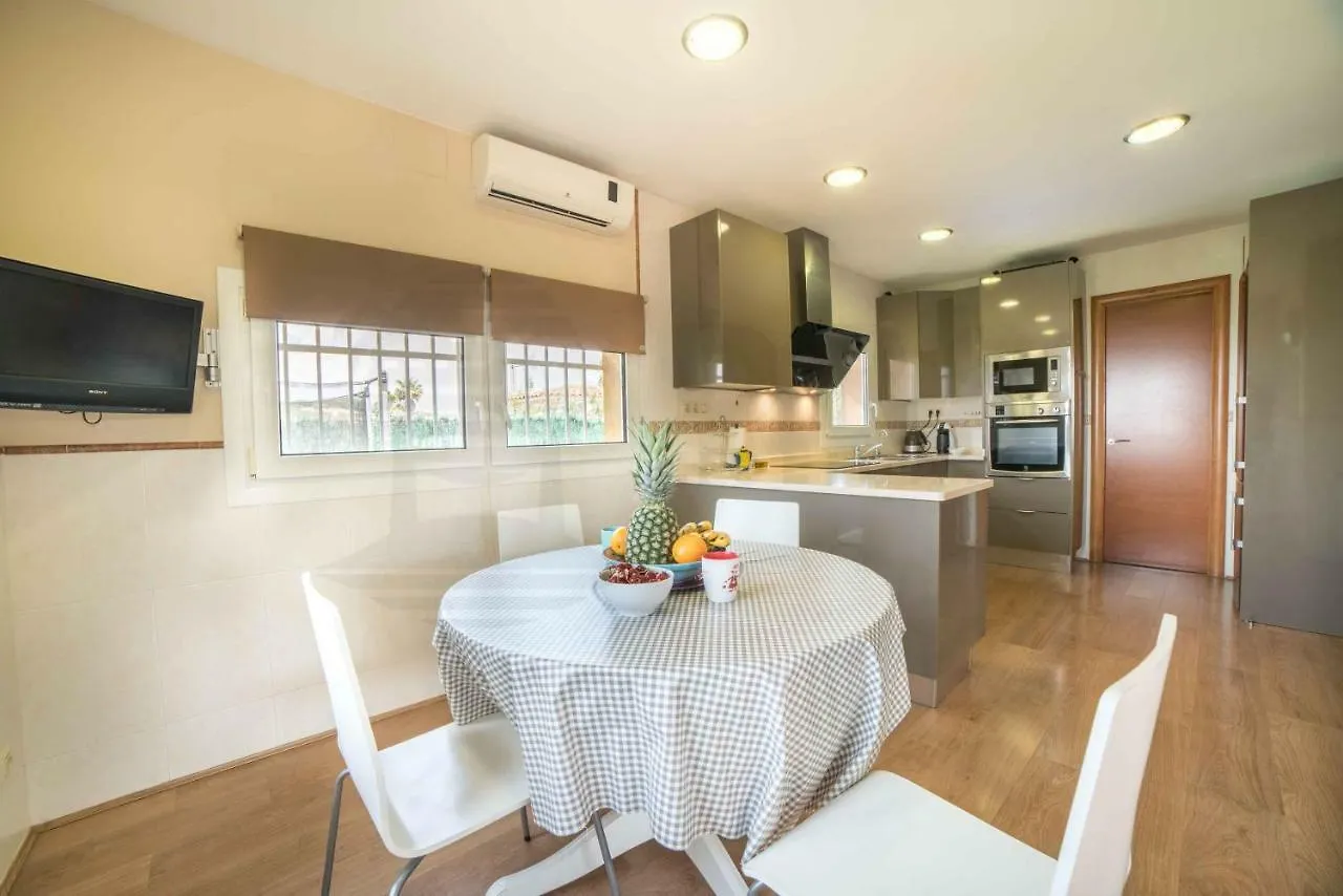 Soleia Holidays Villa Lloret de Mar 0*,